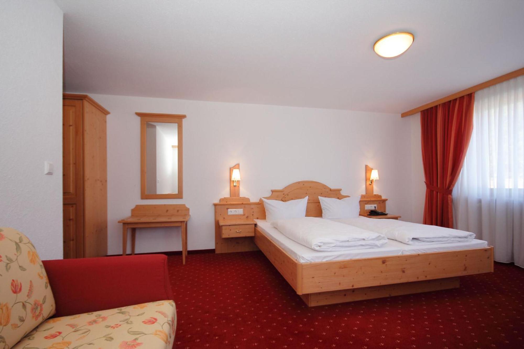 Parkhotel Waldlust Haeusern Exterior photo